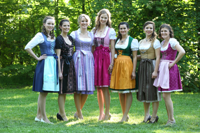 vlnr Theresa Priller_Jennifer Rausch_Marlene Speck_Isabella Wagner_Julie Decher_Stephanie Kleesattel_ Katharina Walter