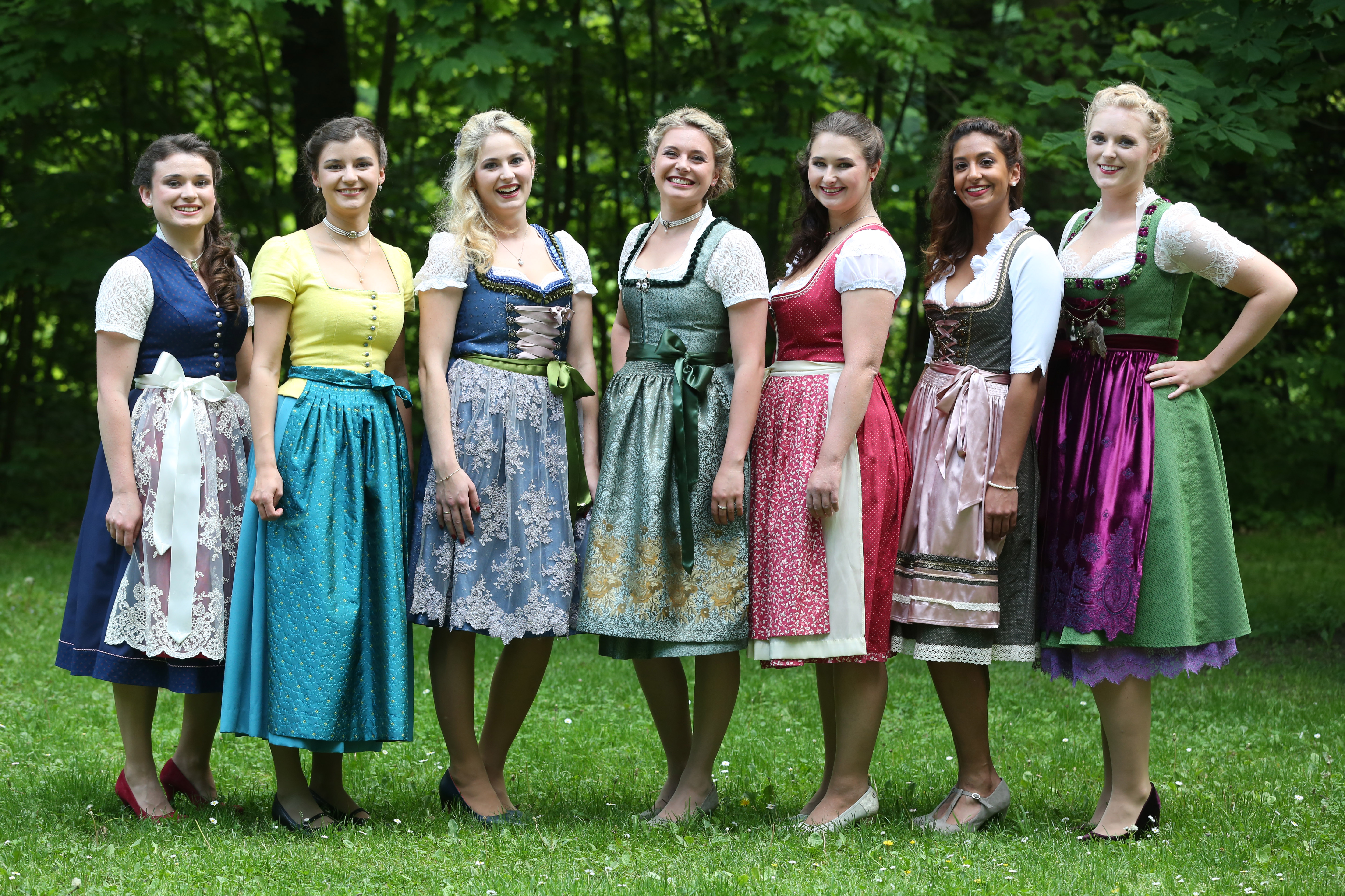 Die sieben Finalistinnen: Johanna Merkenschlager, Lena Hochstraßer, Lena Urban, Lisa Papperger, Melanie Fraas, Latifah Wilson, Jessica Dillinger