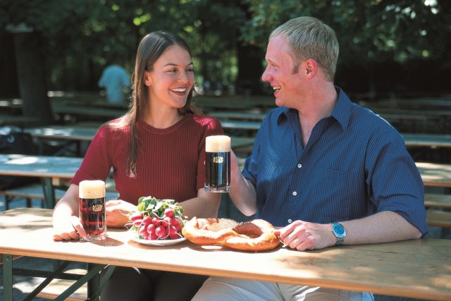 41_biergarten_dunkles1