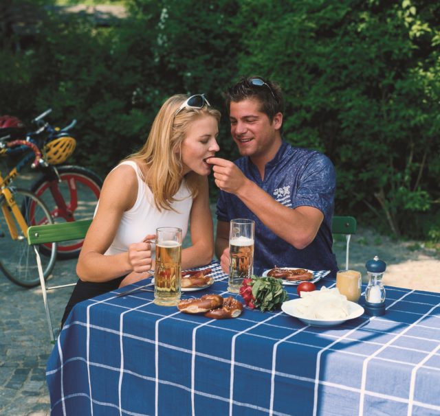 45_biergarten_radler