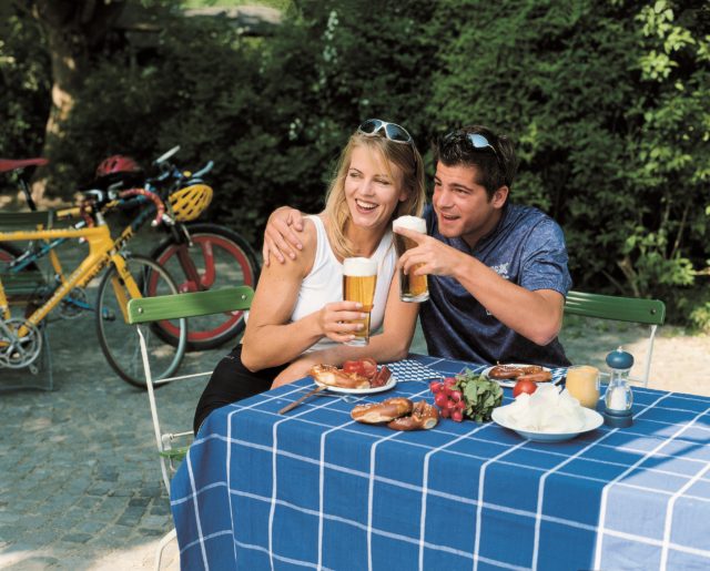 46_biergarten_helles