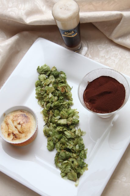 Biertiramisu_geflammtes-Dunkelbiereisparfait