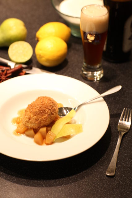 Topfenknoedel_mit_Birne_dunklesBier
