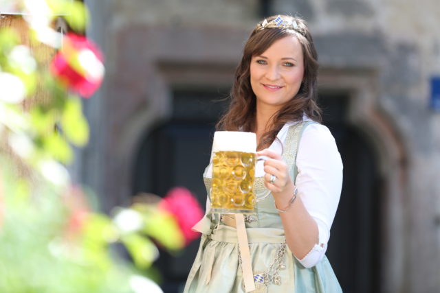 BayerBierKoenigin2014-2015_Tina-ChristinRueger_09