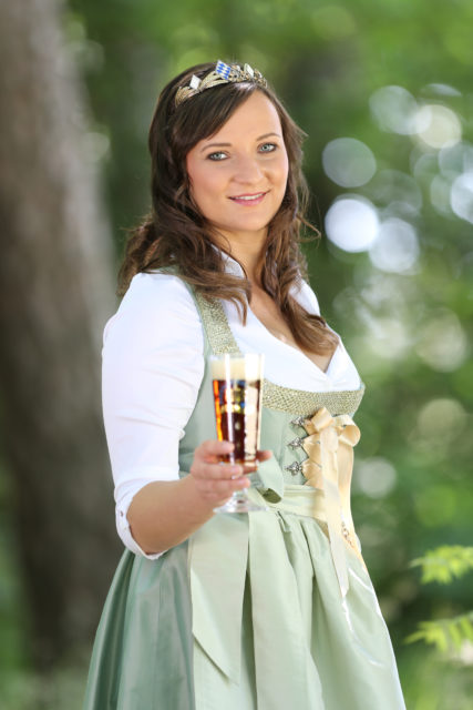 BayerBierKoenigin2014-2015_Tina-ChristinRueger_Dunkles-01