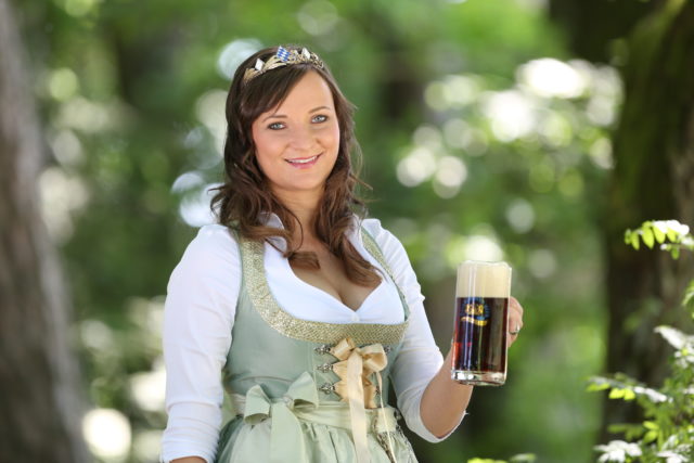 BayerBierKoenigin2014-2015_Tina-ChristinRueger_Dunkles-06