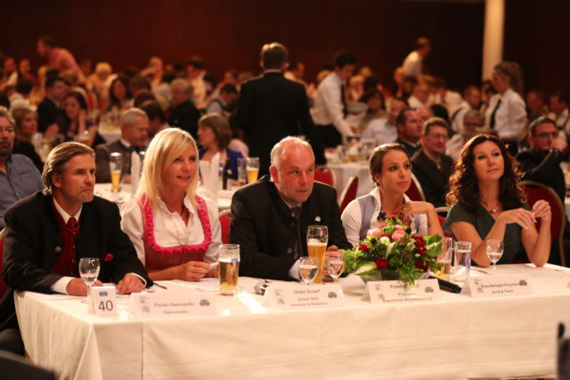 Die Jury_Florian Oberndorfer_Ulrike Scharf_Friedrich Düll_Elisa Berzaghi-Freymann_Karin Schubert-01