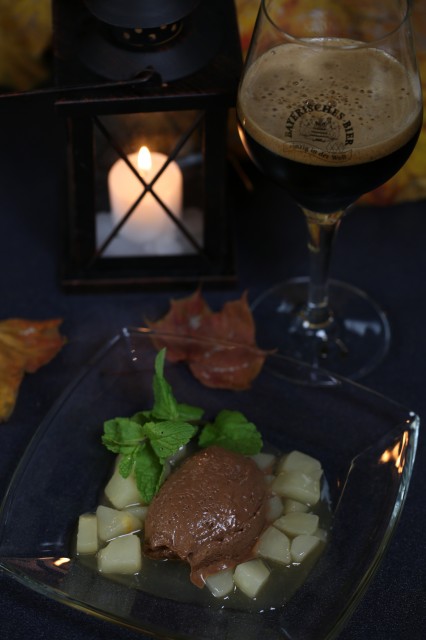 Gewürzkaffeecreme mit Birnen und dunklem Weißbierdoppelbock