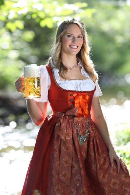 Marlene Speck, VI. Bayerische Bierkönigin 2015-2016