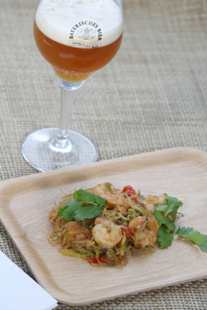 Glasnudelsalat mit Garnelen und IPA