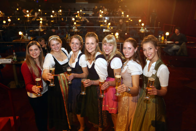 vlnr_Sabrina Mair-Jana Neubert-Johanna Seiler-Barbara Berger-Sarah Mueller-Sandra Pichlmair-Magdalena Simmel