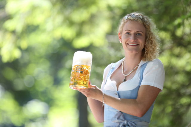 BayerBierkoenigin2018-19_Johanna Seiler_Maß-11