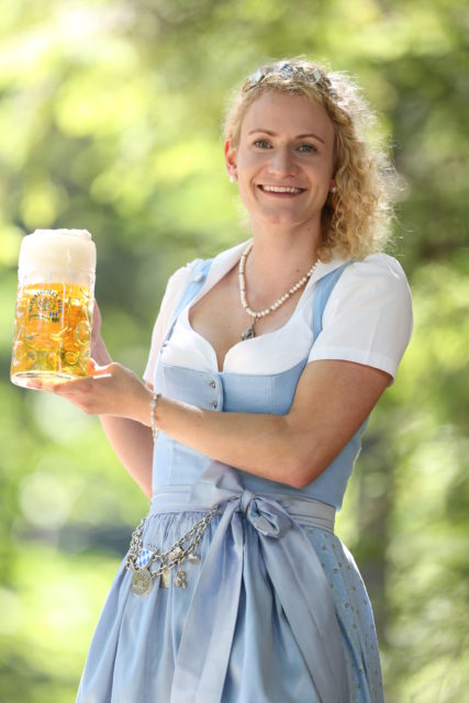 BayerBierkoenigin2018-19_Johanna Seiler_Maß-12