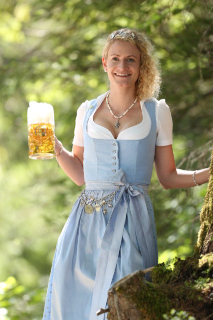 BayerBierkoenigin2018-19_Johanna Seiler_Maß-15