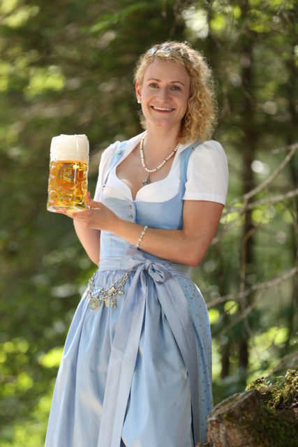 BayerBierkoenigin2018-19_Johanna Seiler_Maß-16