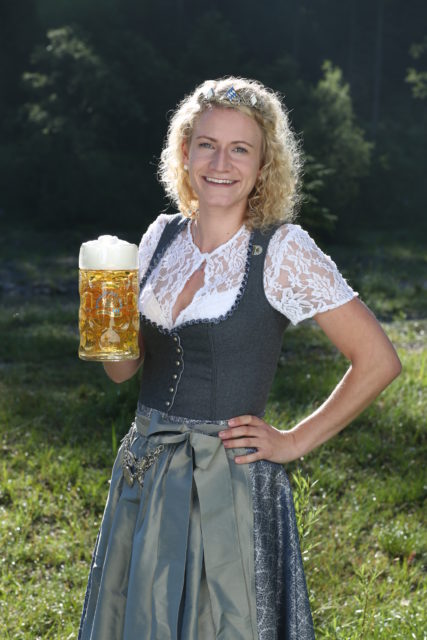 BayerBierkoenigin2018-19_Johanna Seiler_Maß-22