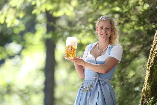 BayerBierkoenigin2018-19_Johanna Seiler_Maß-30