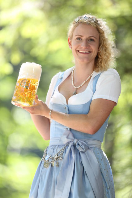BayerBierkoenigin2018-19_Johanna Seiler_Maß-8