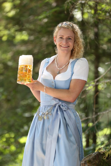 BayerBierkoenigin2018-19_Johanna Seiler_Maß-9