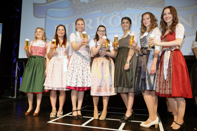 vlnr_Katja Staufer_Amanda Gary_Anna Bader_Leonie Höld_Anna-Lina Castigliana_Sarah Jäger_Katharina Sophia Schwaiger